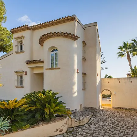 Villa Sara By Abahana